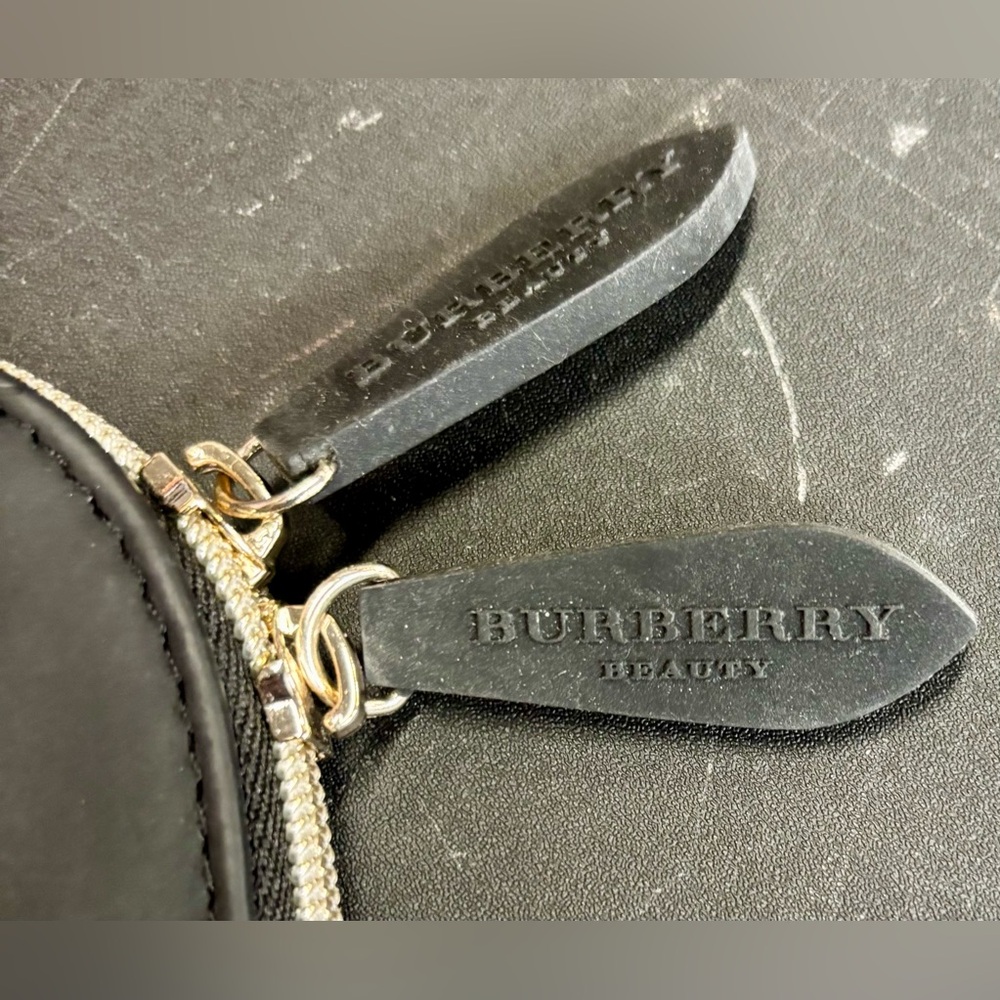 Burberry Beauty Bag - Picture 2 of 2